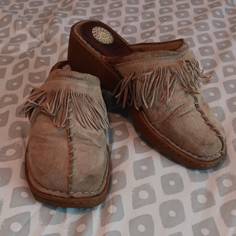Earth Shoes Women's Size 8 Fringed Tan Mules Clogs Vintage Boho Hobo